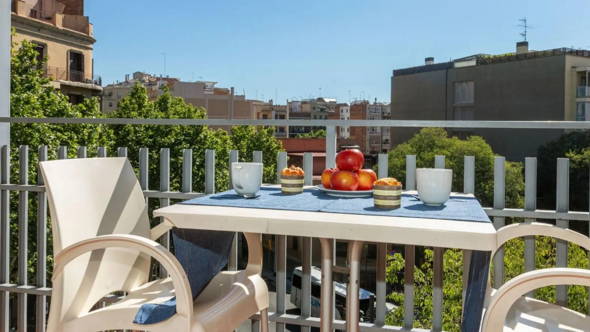 Apartment Eixample Esq Rocafort Diputacio By Interhome Barcelona España