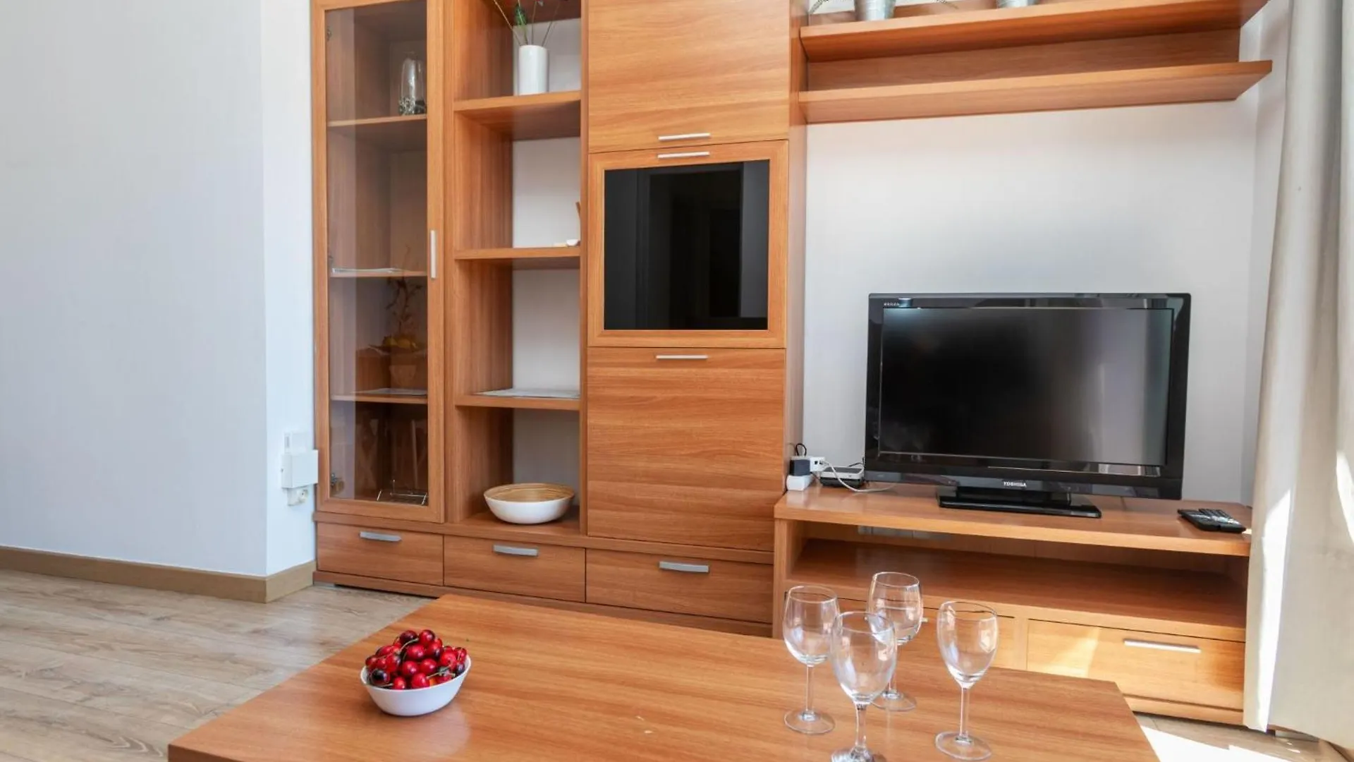 Apartment Eixample Esq Rocafort Diputacio By Interhome Барселона